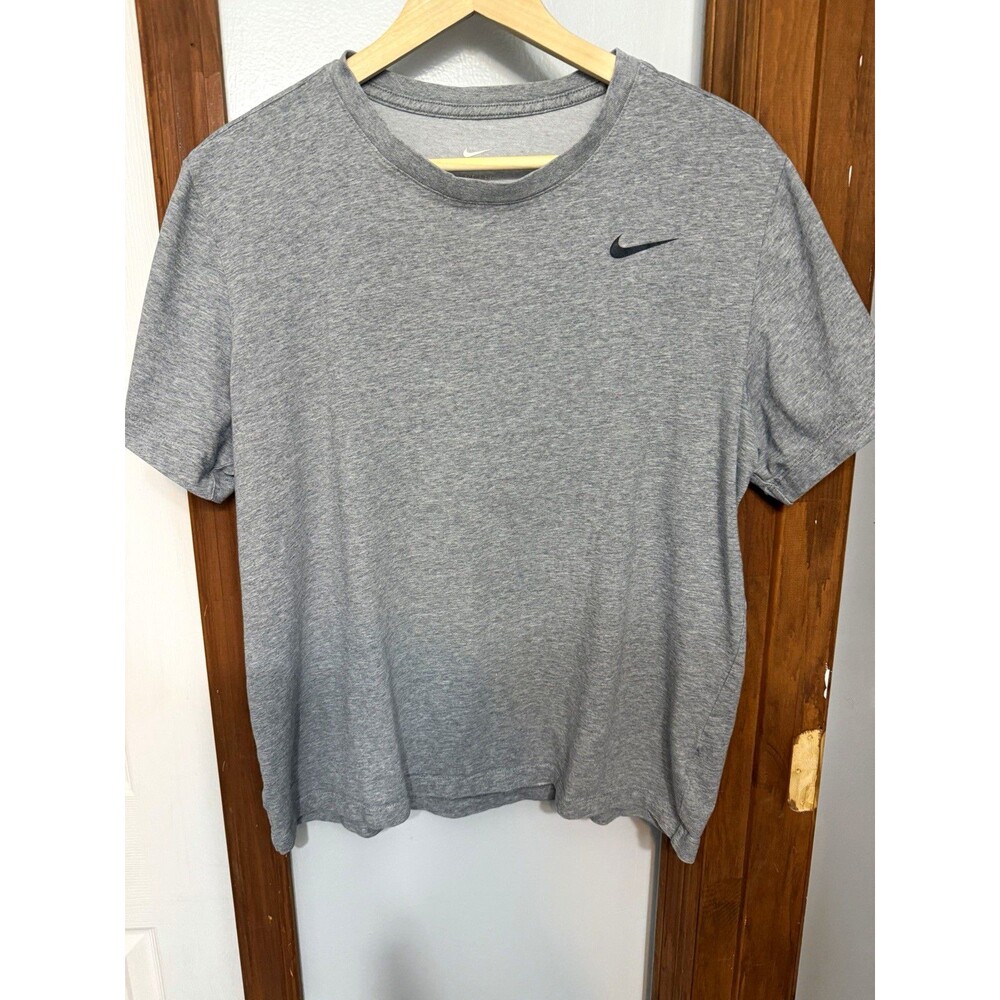 Nike Dri-FIT Men's Gray T-Shirt S Short Sleeve Crew Neck Moisture Wicking